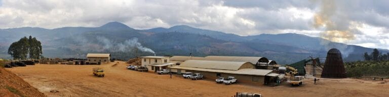 002141821272 768x193